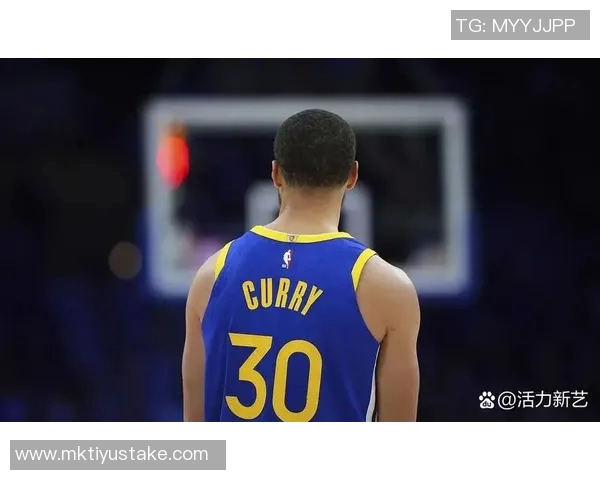 锡安复出表现抢眼半场8投4中罚球3中4轻松拿下11分